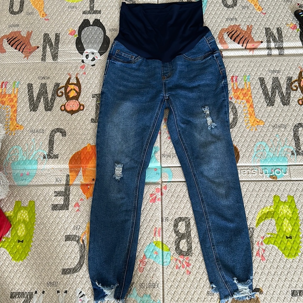 Maternity jeans size M